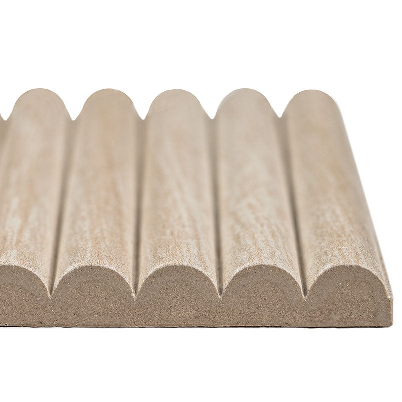 Close-up of Sinfonia Piano Abedul showing fluted 3D texture and soft graining detail