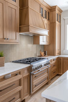 Sinfonia Piano Abedul Fluted Tiles installed on kitchen wall with seamless vertical layout