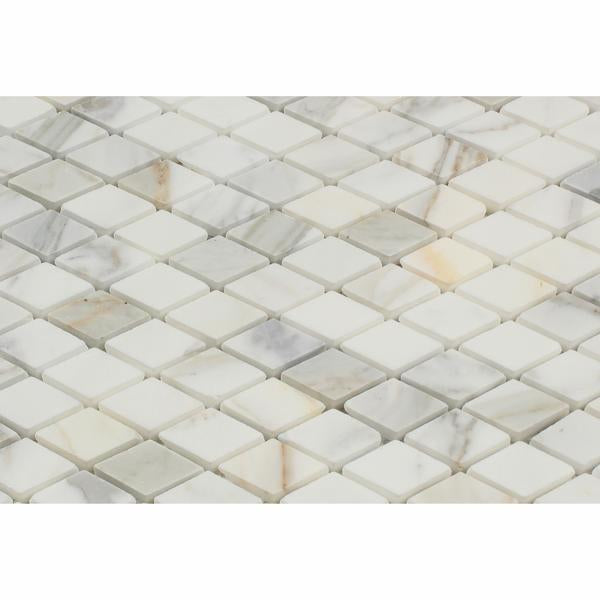 Close-up of diamond pattern showing Calacatta Gold veining and shine